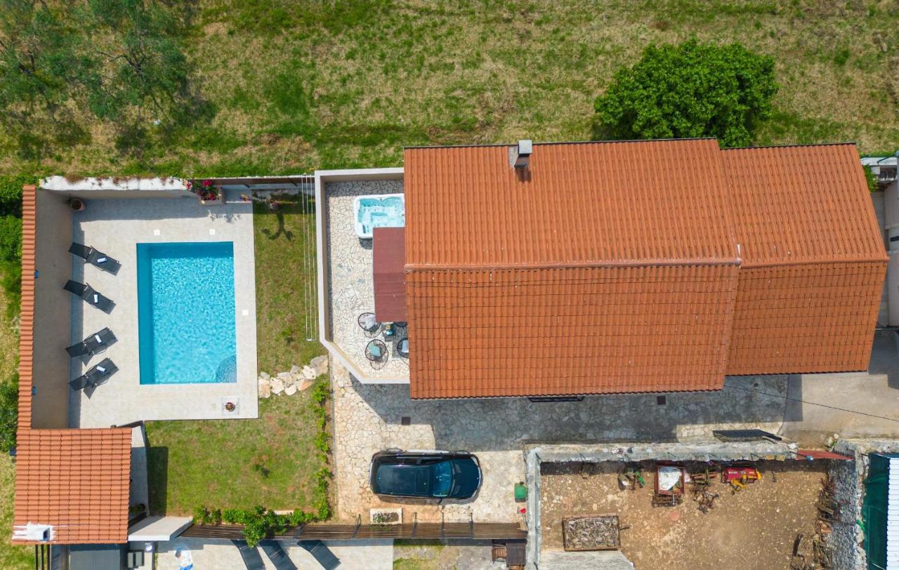 Holiday House Boky 沃德年 外观 照片